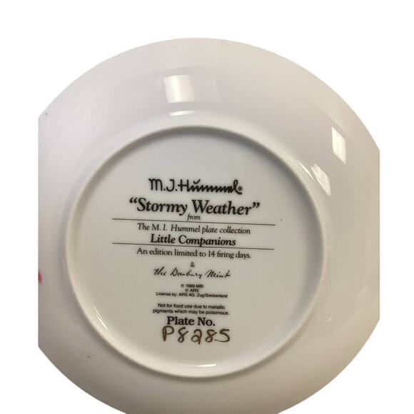 1989 Vintage Danbury Mint Hummel Stormy Weather Collectible Ceramic Plate - Picture 3 of 4